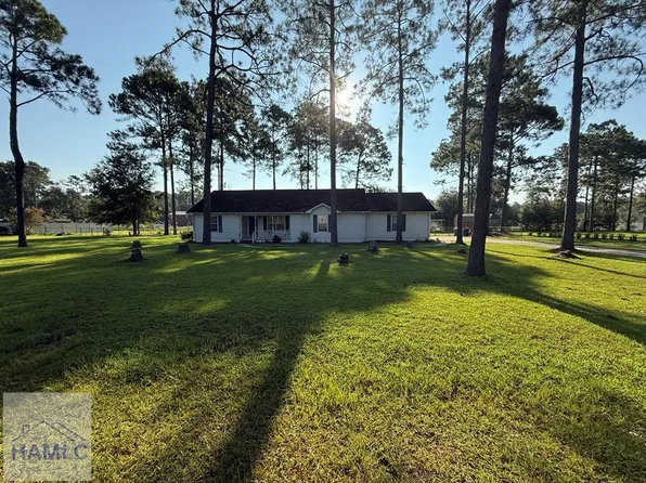90 Pleasant Way, Jesup, GA 31545
