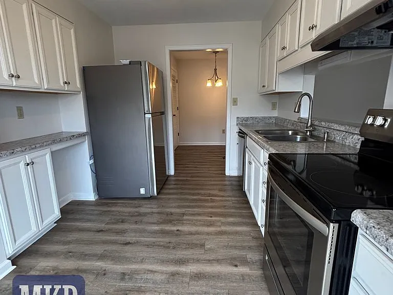 2527 Gatehouse Ln — Photo 16