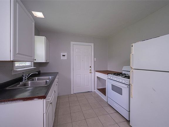 5th image of 1213 Whitaker Dr
