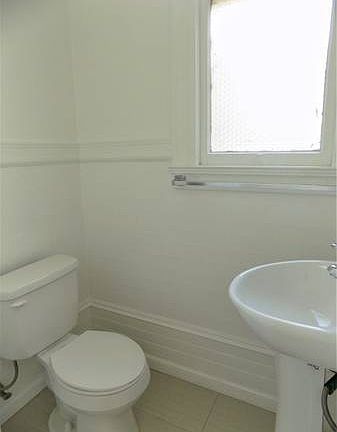 4th image of 1050 Stanyan St #190