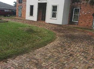 6061 Wright Rd, New Orleans, LA 70128