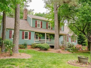 1310 Turnmill Dr, North Chesterfield, VA 23235
