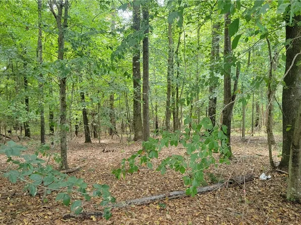 2841 Stardust Dr, Tuscaloosa, AL 35405