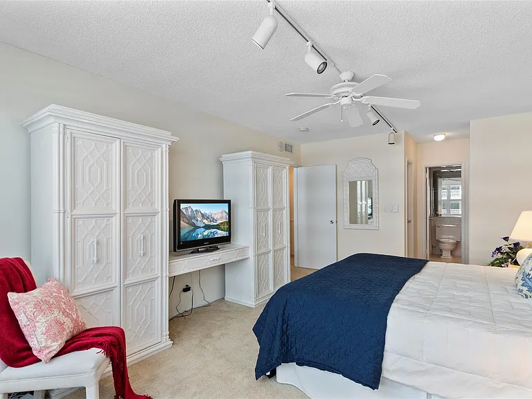 4010 Galt Ocean Dr #802 — Photo 10