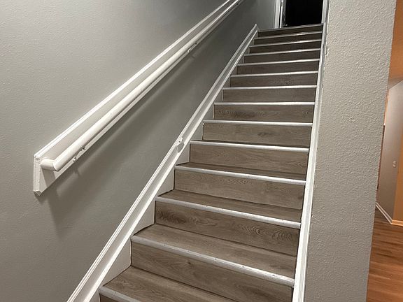 5th image of 7833 Playpen Ct
