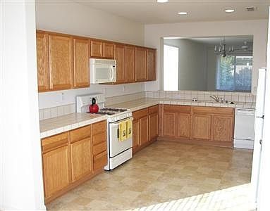 2nd image of 338 Marigold Ln