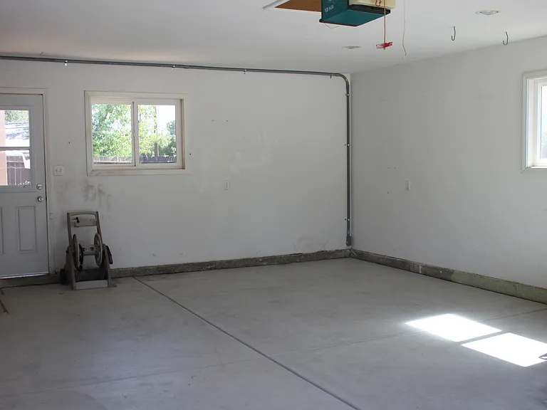 3610 Cerrito St — Photo 3