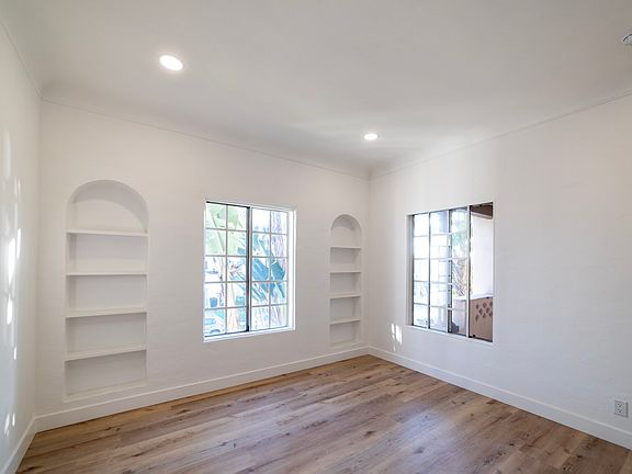 4th image of 8323 Blackburn Ave APT 5