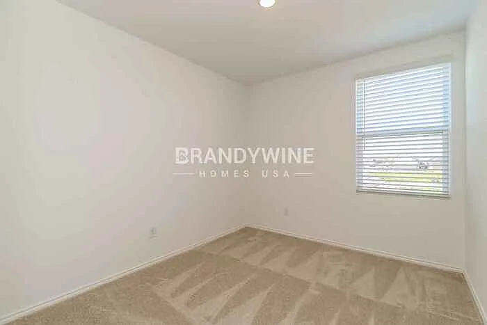 1432 Silver Oak Ln — Photo 11