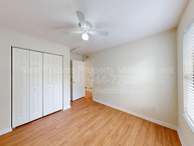 908 Helen St — Photo 8