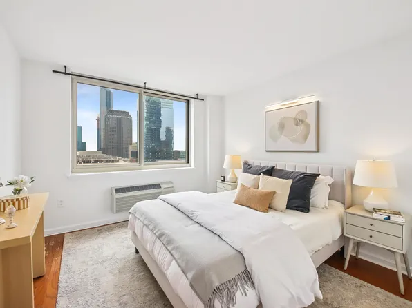 20 2nd Street image 21 of 43