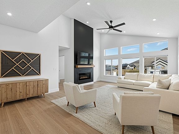 5th image of 572 W 500 N