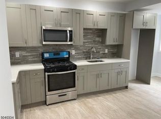 828 Summer St, Elizabeth, NJ 07202
