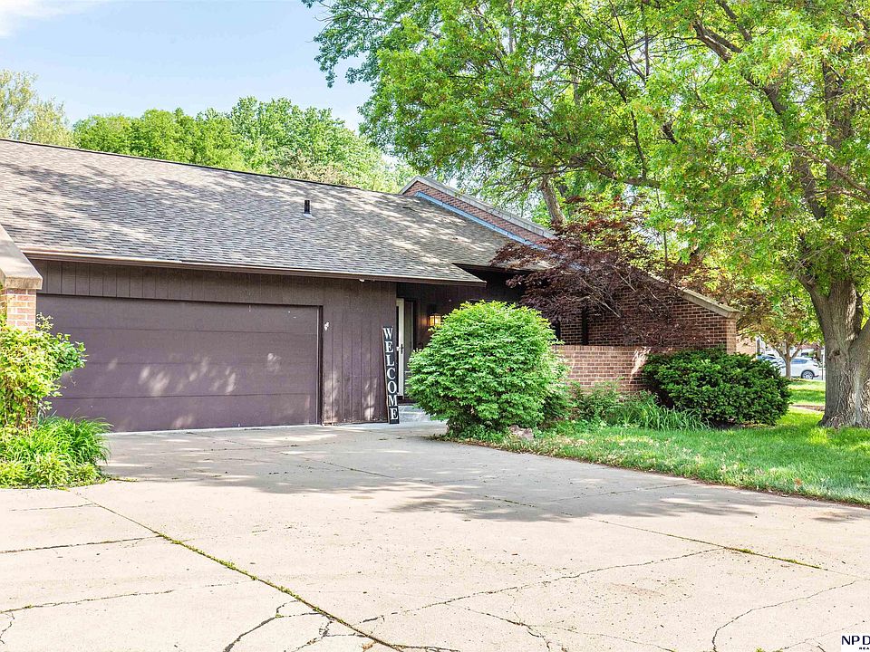1st image of 2025 Greenbriar Ln