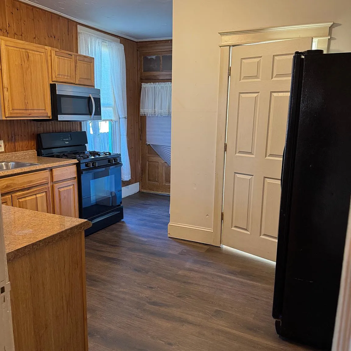 2 bed, 900 sqft, $1,175 — Photo 3