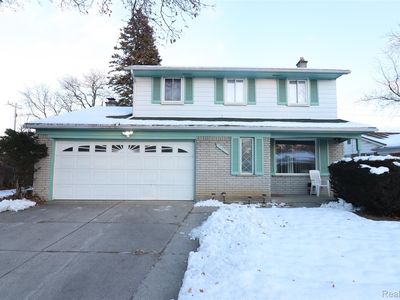 20366 Berg Rd, Detroit, MI, 48219