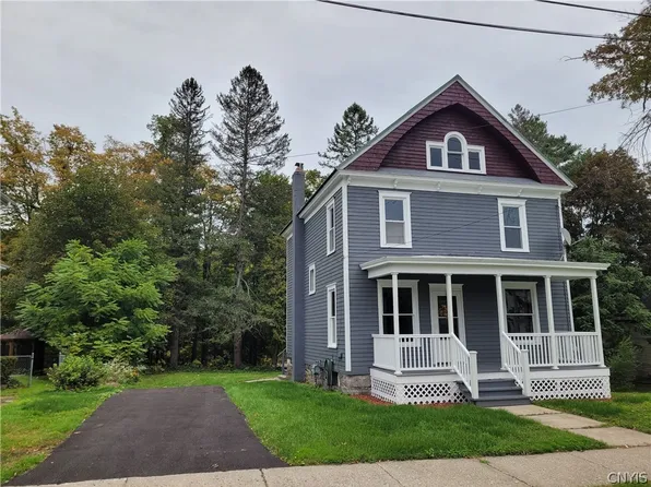 29 Van Buren St, Dolgeville, NY 13329