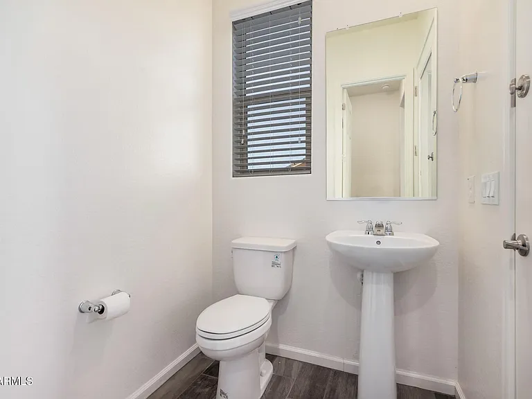 21255 W Ashland Ave — Photo 24
