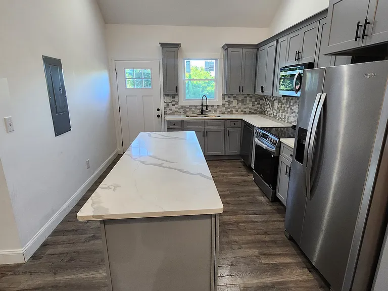 1114 Oak Knoll Ter SE — Photo 6