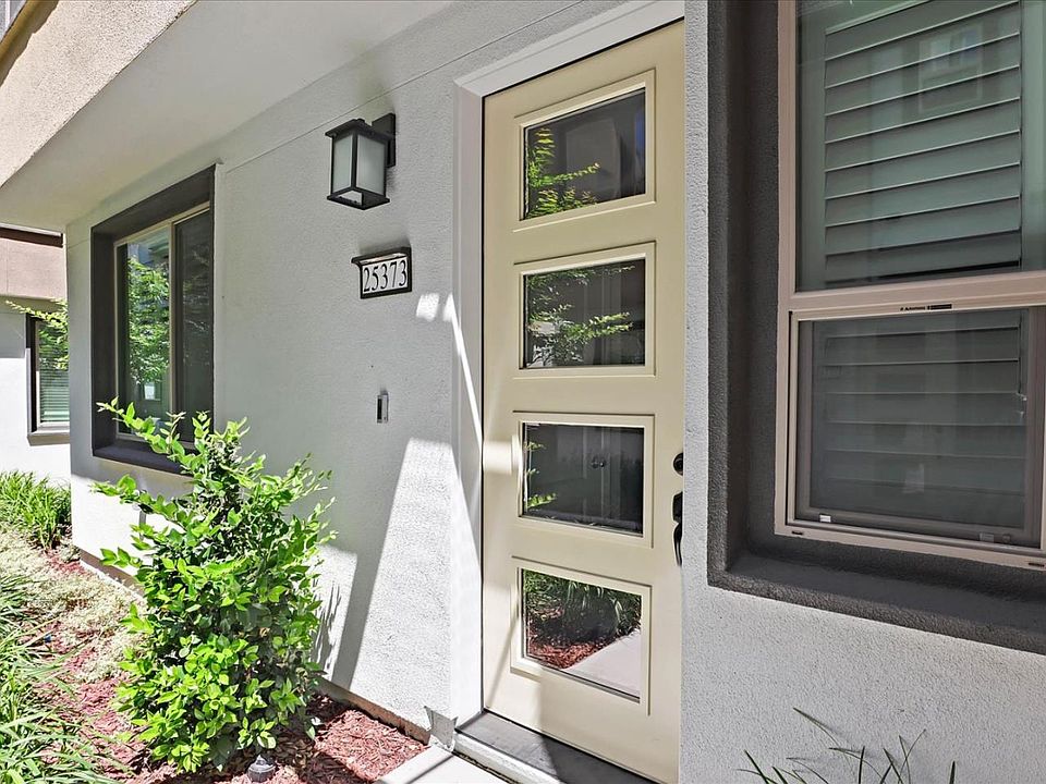 1st image of 25373 Villager Ln