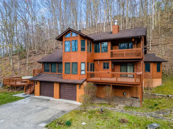 1 Old Wayne Rd, Huntington, WV 25701