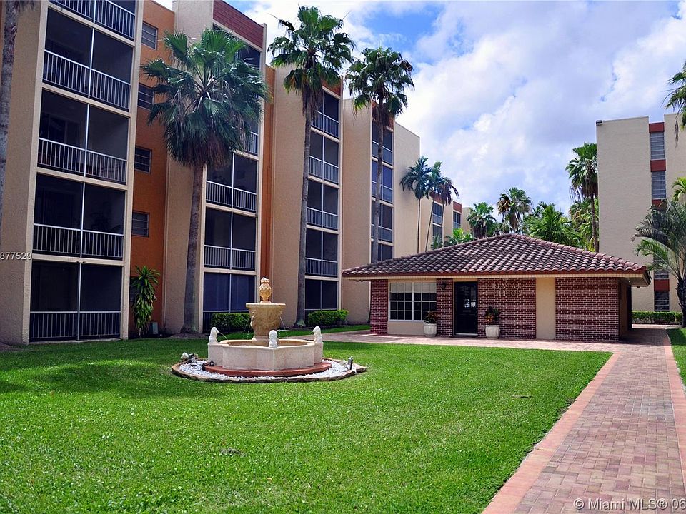 1st image of 1337 W 49th Pl #317A