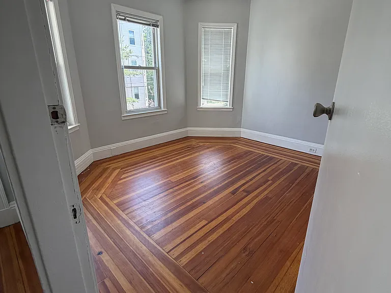14 Belknap St #2 — Photo 4