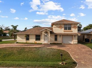 8065 Pelican Rd, Fort Myers, FL 33967