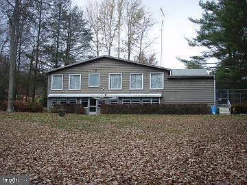 2nd image of 735 Buchanan Valley Rd