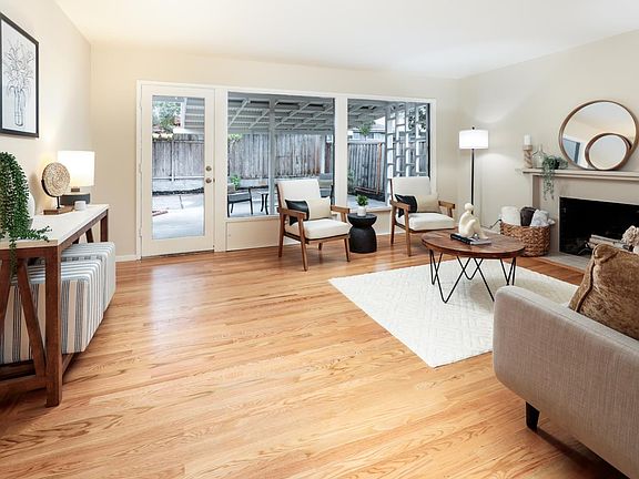 5th image of 1044 W McKinley Ave