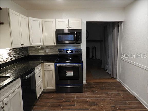 5th image of 310 Palm Ave
