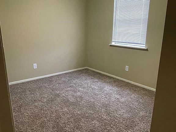 2nd image of 3802 Noble Dr