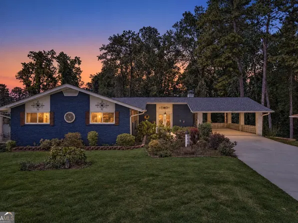 3515 Parkview Dr, College Park, GA 30337