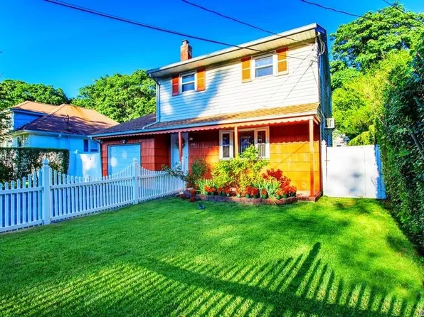 2392 New York Ave, Huntington Station, NY 11746