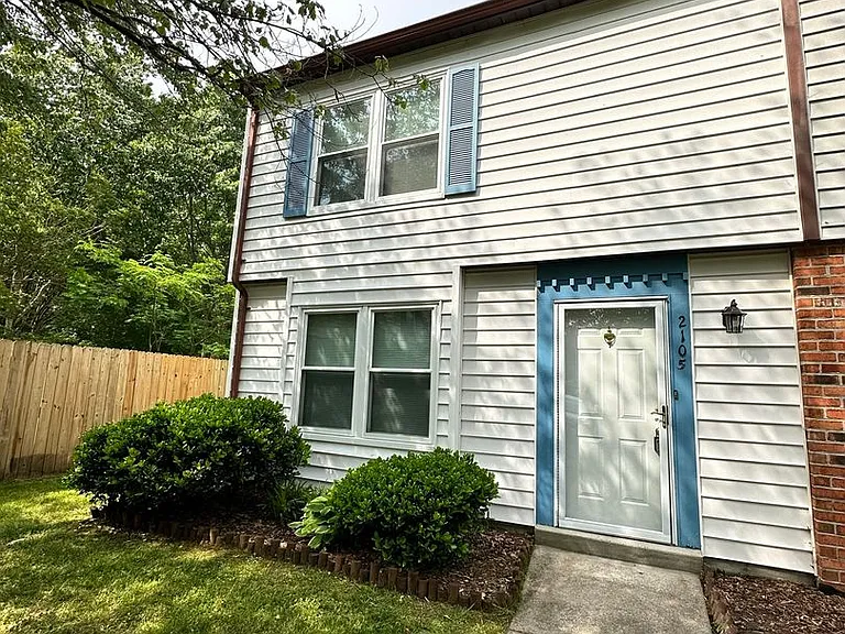 2105 London Company Way — Photo 3