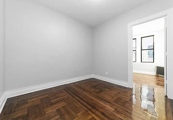 3rd image of 432 Suydam St APT D14