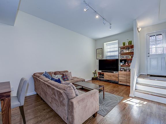 3rd image of 186 Wayne St APT 107D
