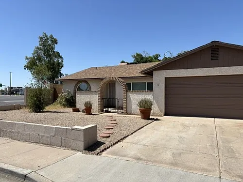 2618 W Knowles Ave Photo 1