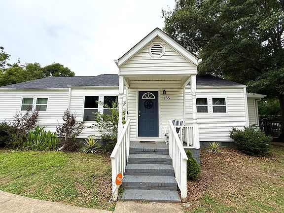 2nd image of 135 Knollwood Dr