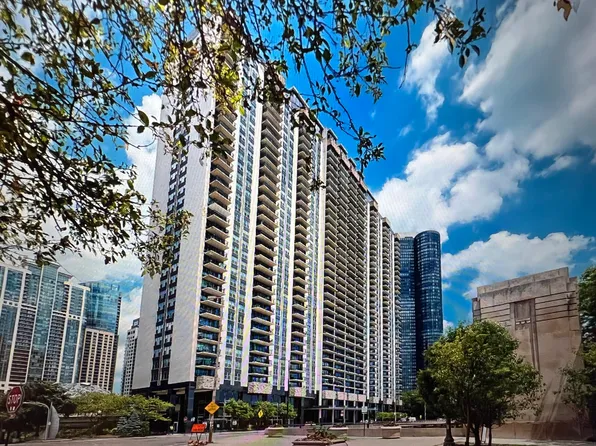 400 E Randolph St APT 2517, Chicago, IL 60601