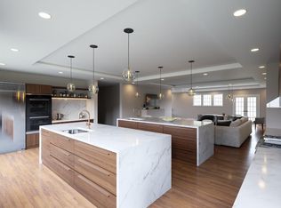 377 Walnut St #1, Newtonville, MA 02460