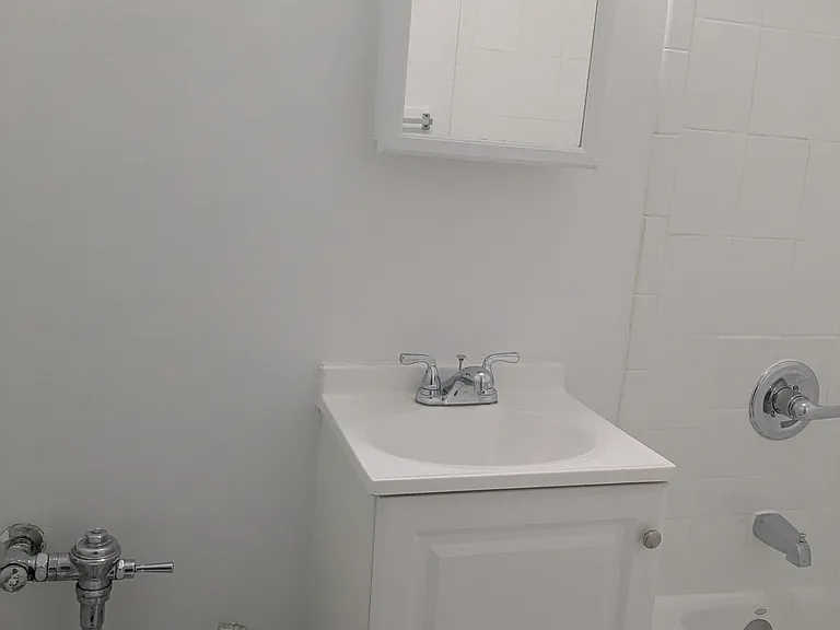 40-19 72nd St #3B — Photo 6