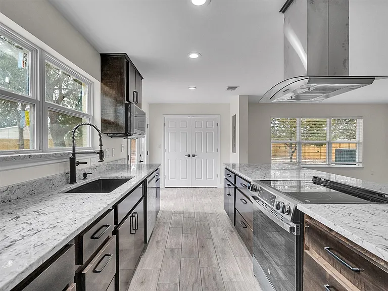 4835 County Road 380 — Photo 12