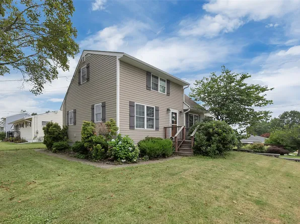 2436 E 43rd St, Erie, PA 16510
