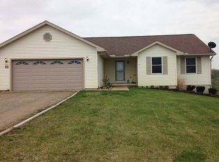 2915 Mystic Hills Dr, Adrian, MI 49221