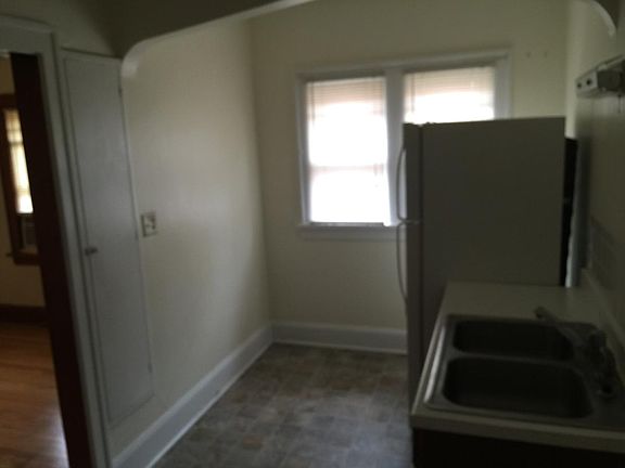 5th image of 2312 Melrose St