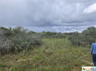 258 Camino Escondito Ln, Seadrift, TX 77983