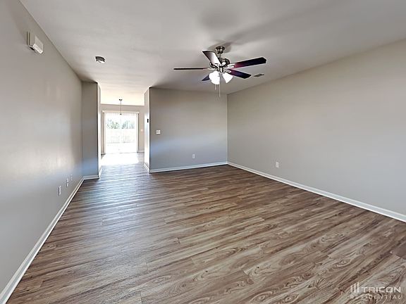 4th image of 3857 Hope Marian St