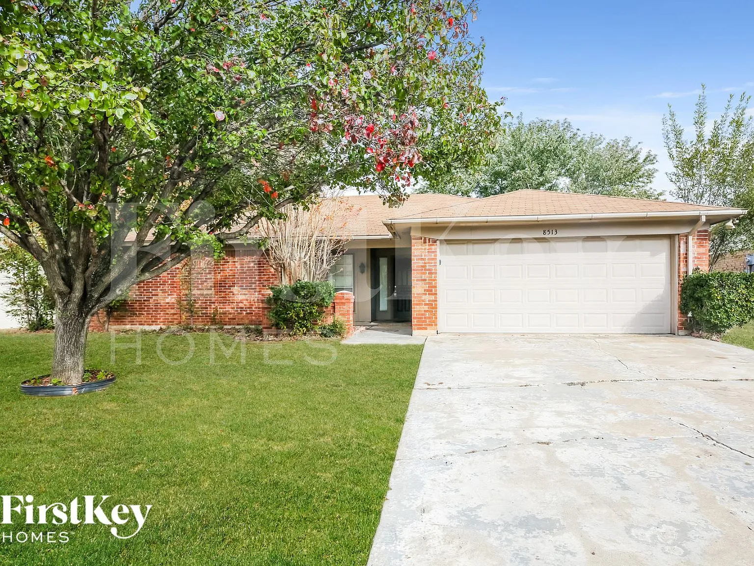3 bed, 2.0 bath, 1423 sqft, $2,180 — Photo 1
