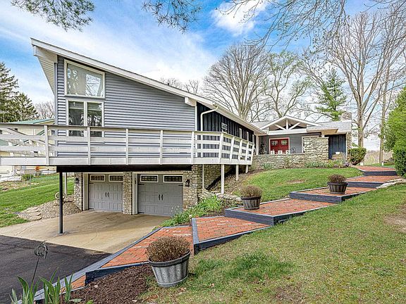 2nd image of 485 E Morsches Rd